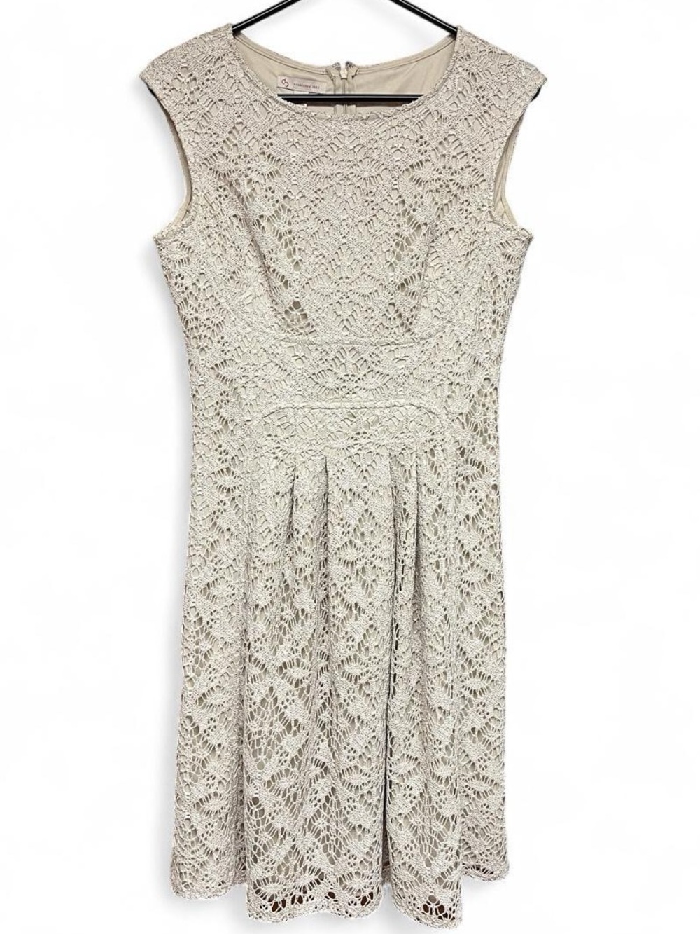 DB Established 1962 Dress size 8